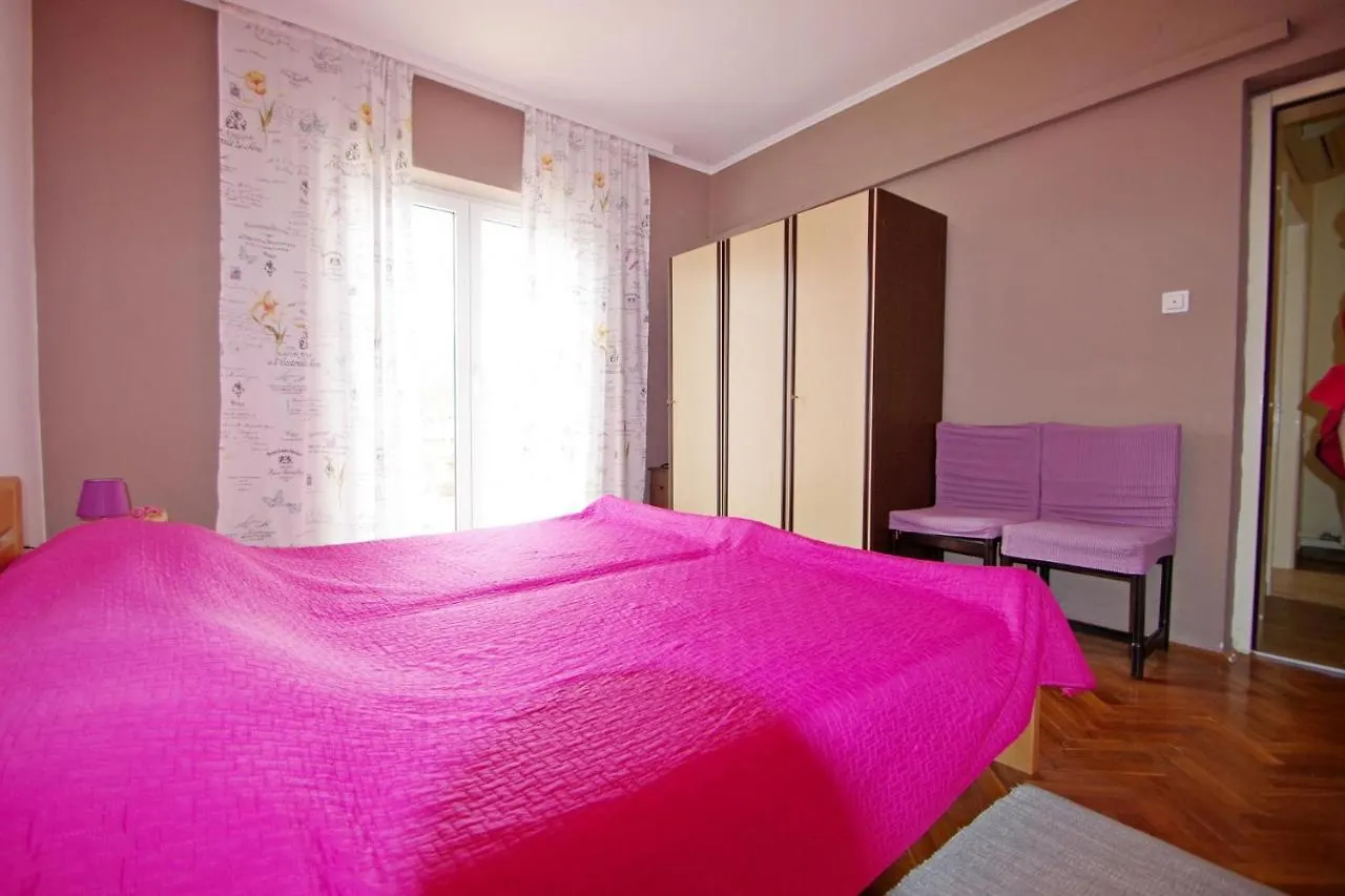 Apartment Suzi Valdebek Пула