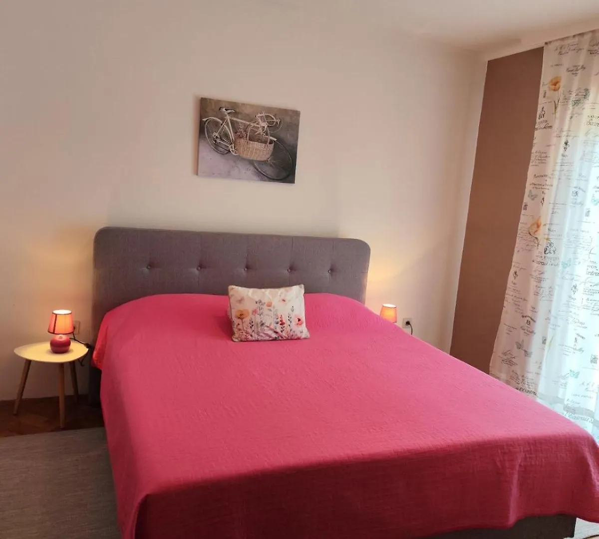 Apartment Suzi Valdebek Пула Хорватия
