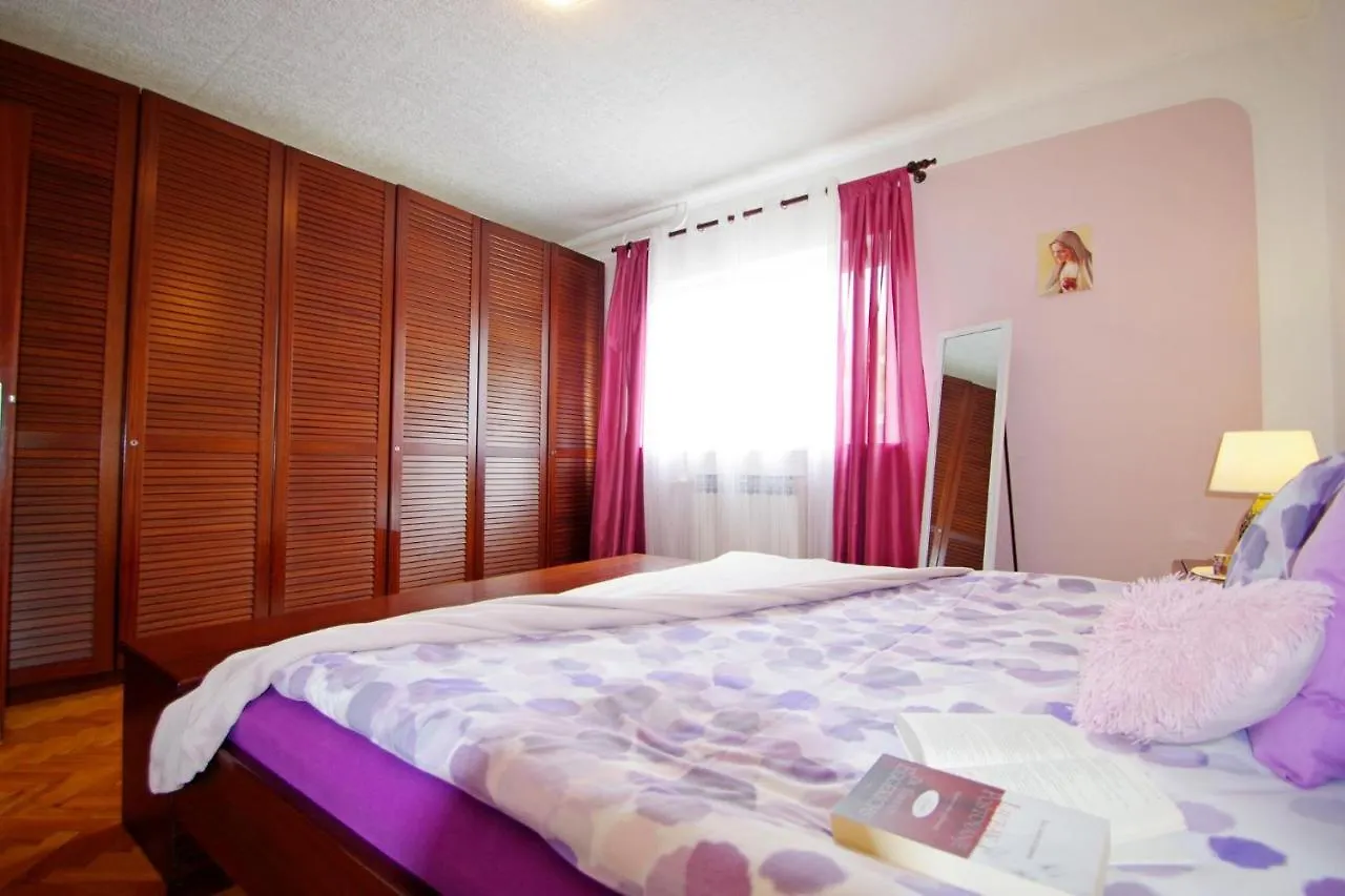 Apartment Suzi Valdebek Croatia