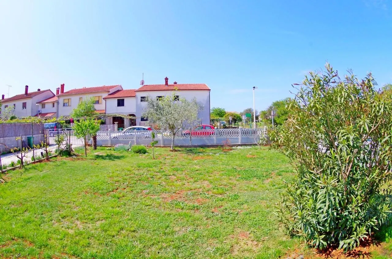 Apartment Suzi Valdebek Croatia